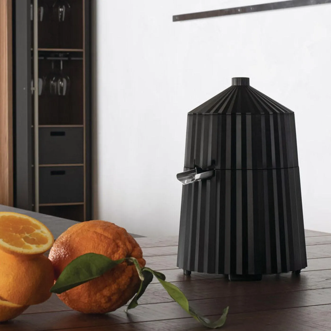 Alessi - Plisse Electric Citrus Juicer - Black