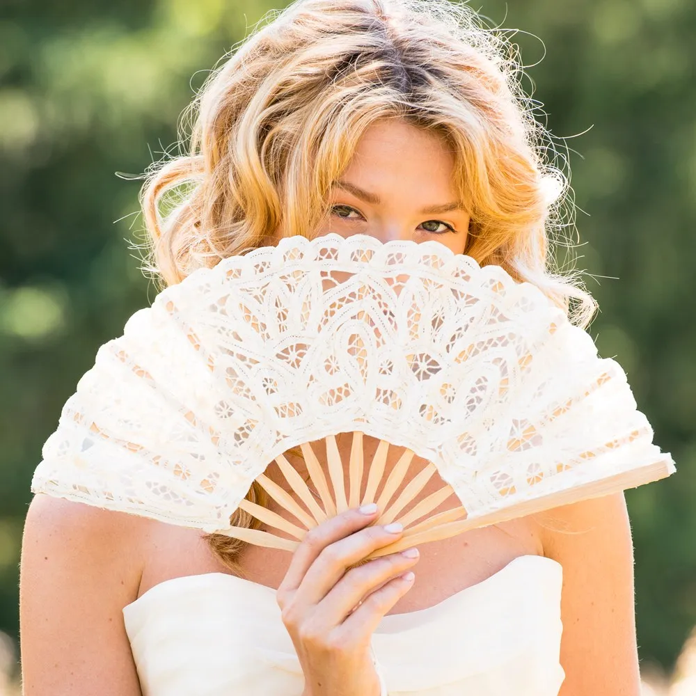 ANTIQUED LACE HAND FAN