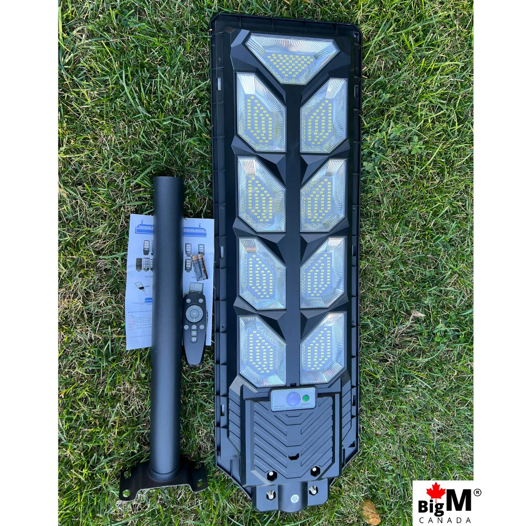 BigM 900W Commercial Grade Solar Street Lights for Outdoor Use