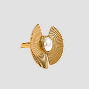 Double Fan Pearl 18k Gold Ring