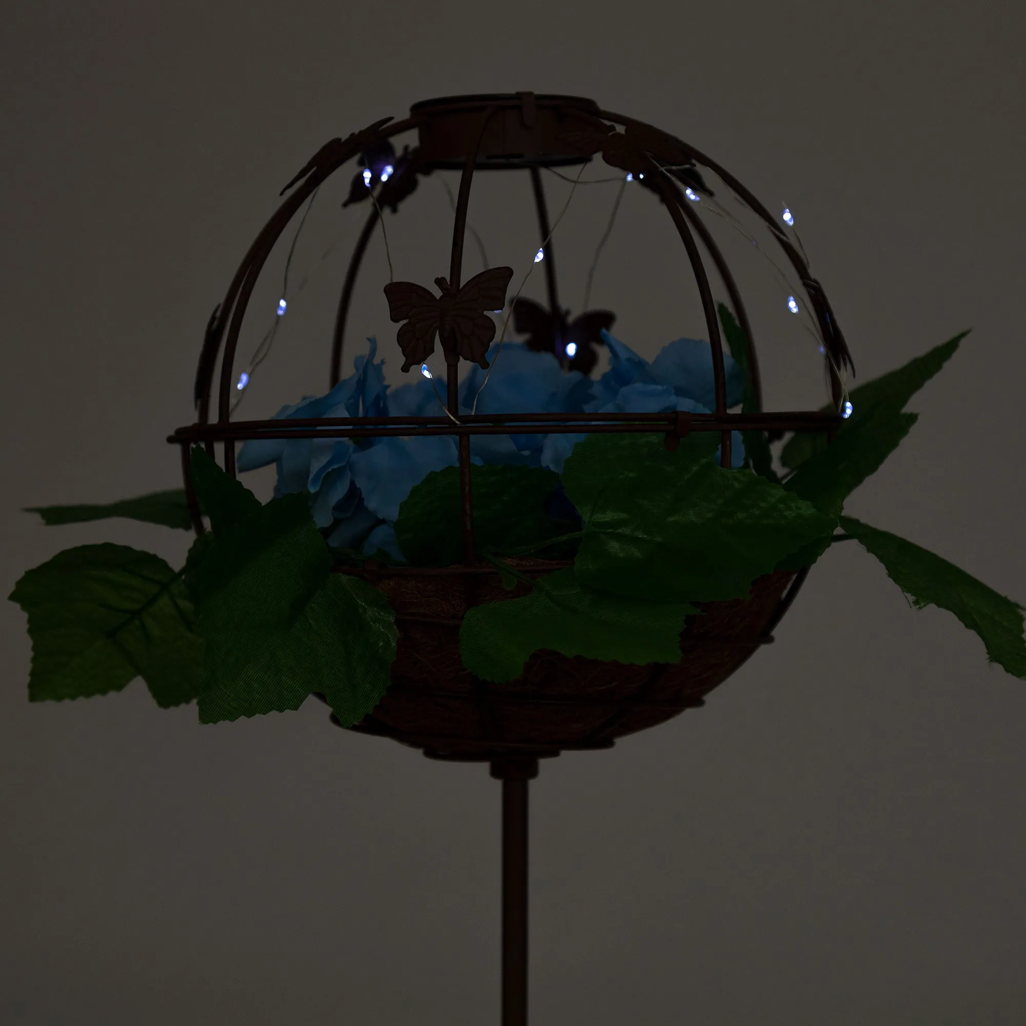 Garden Sphere Solar Planter