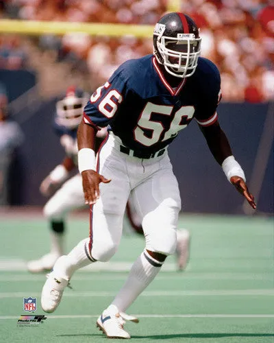 Lawrence Taylor "The Hunt" (c.1983) New York Giants Premium Poster Print - Photofile