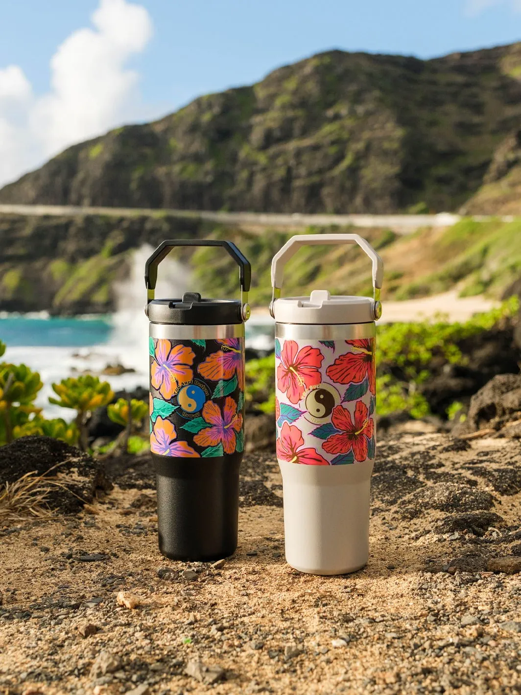 T&C Surf 30 oz Trippy Hibiscus Stanley The IcefIow™ Flip Straw Tumbler